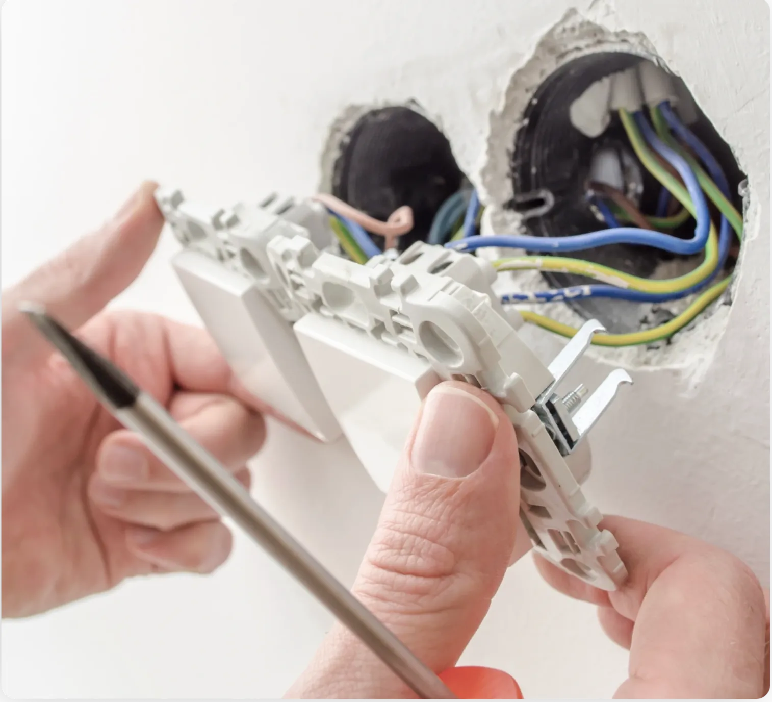 Električne Instalacije